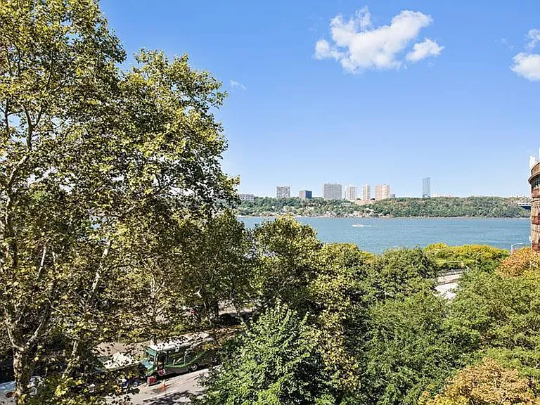 750 Riverside Dr #2D — Photo 11