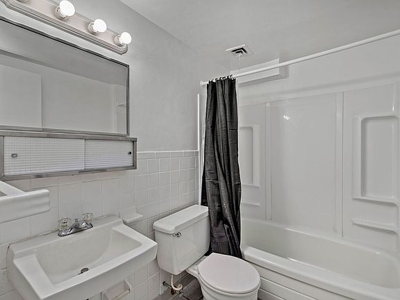 4th image of 11979 Frankstown Rd APT 502