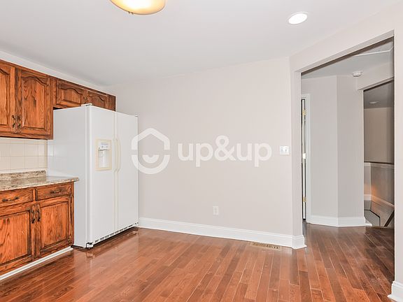 5th image of 4716 Heidelberg Ave