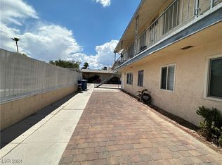 5208 Pebble Beach Blvd, Las Vegas, NV 89108