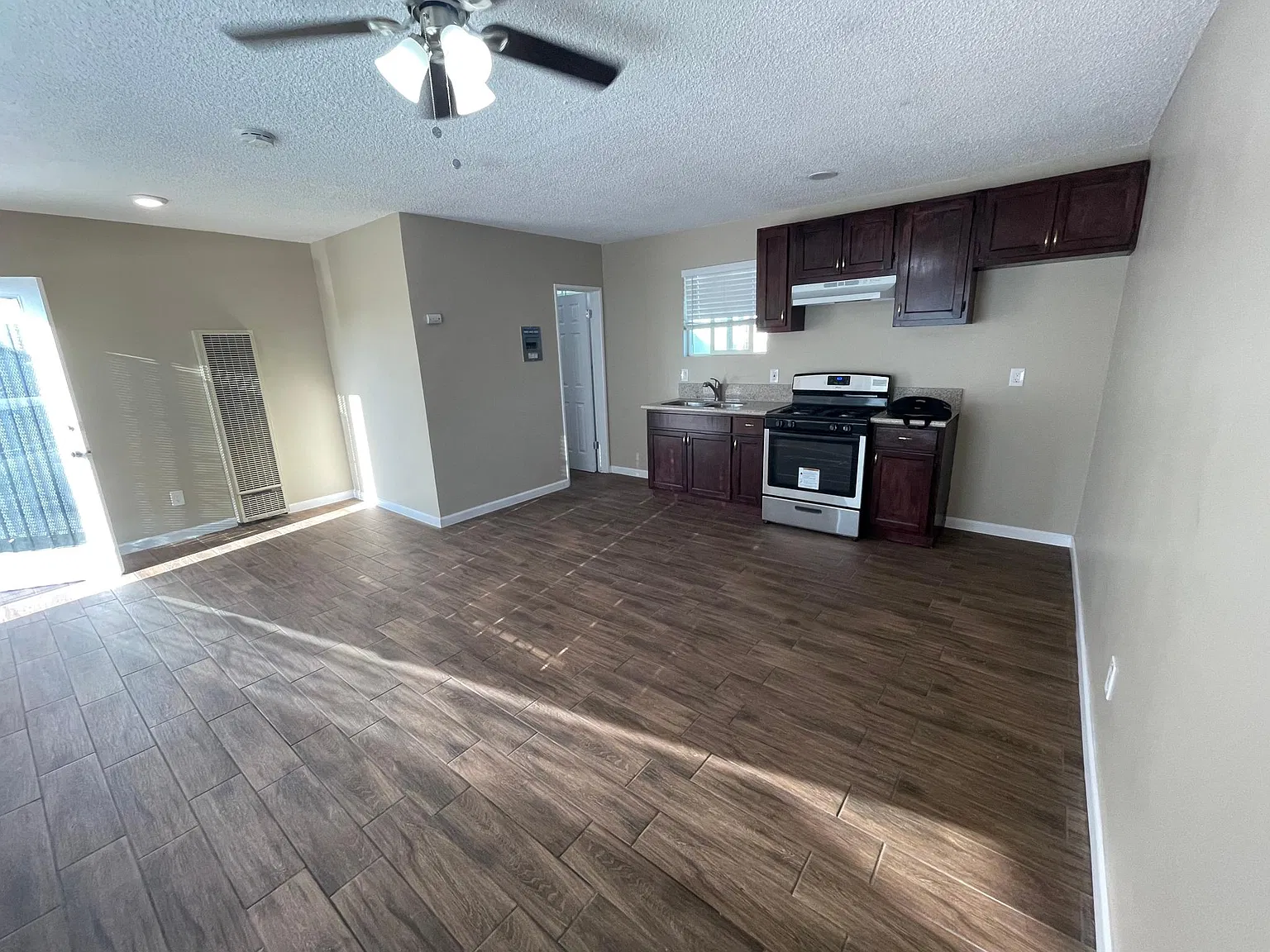 15129 Clark Ave — Photo 3