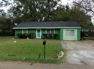 301 Meadow Dr, Canton, MS 39046