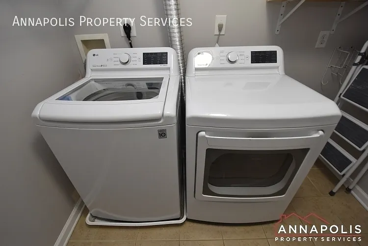 1101 Primrose Ct #302 — Photo 16