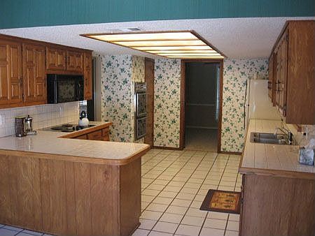 3rd image of 1103 Huntington Dr