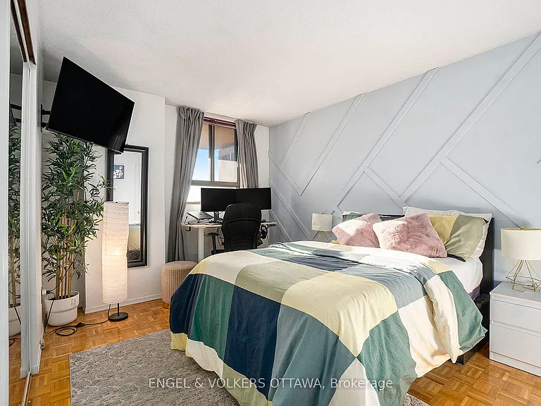 475 Laurier Ave W #907 — Photo 15