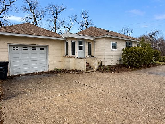 2nd image of 3113 E Us Highway 12
