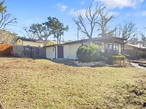 3rd image of 1404 McAllen St