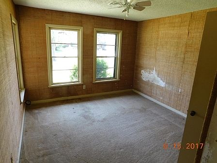 5th image of 1801 NW Arlington Ave