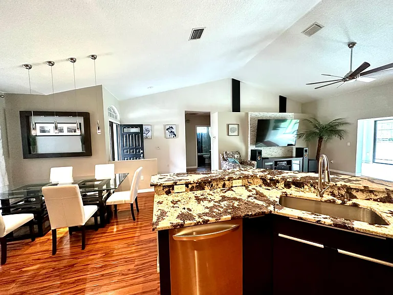 2227 Misty Ct — Photo 10
