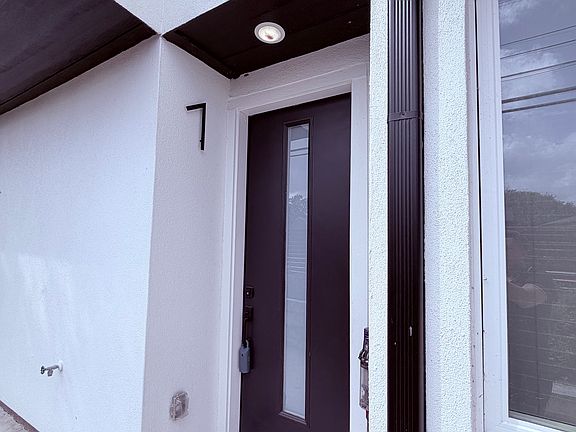 2nd image of 1417 Kramer Ln #7