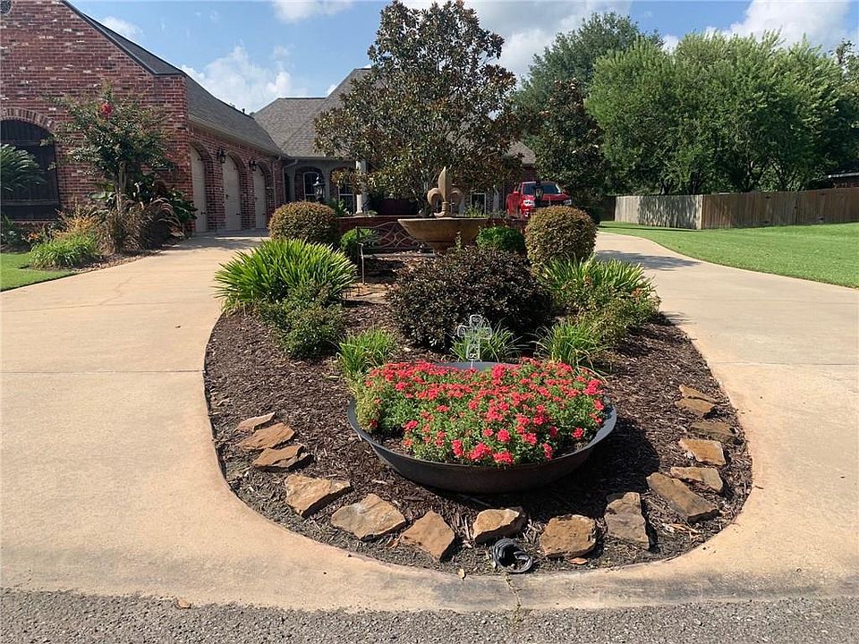 2nd image of 1714 Hollow Cove Ln