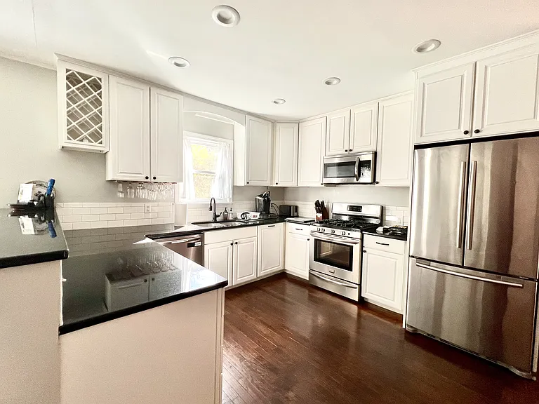 517 C Ave — Photo 7