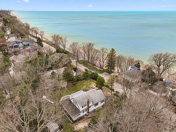 2nd image of 4117 Lake Shore Dr