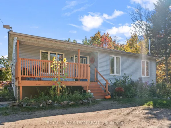 484 Wylie Rd, Laurentian Hills, ON K0J 1P0