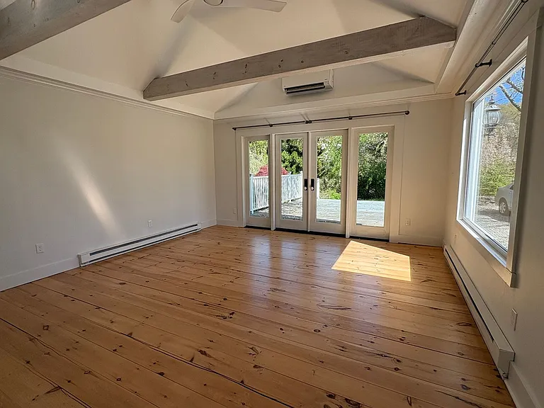 4 Norwich Rd - Blue Pod — Photo 4