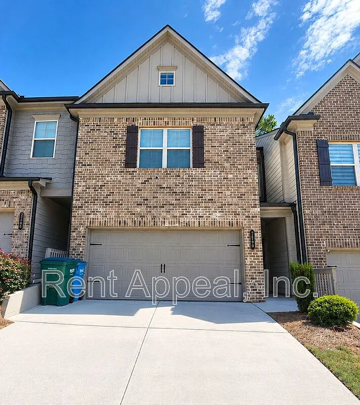 3 bed, 2.5 bath, 1850 sqft, $2,295 — Photo 1
