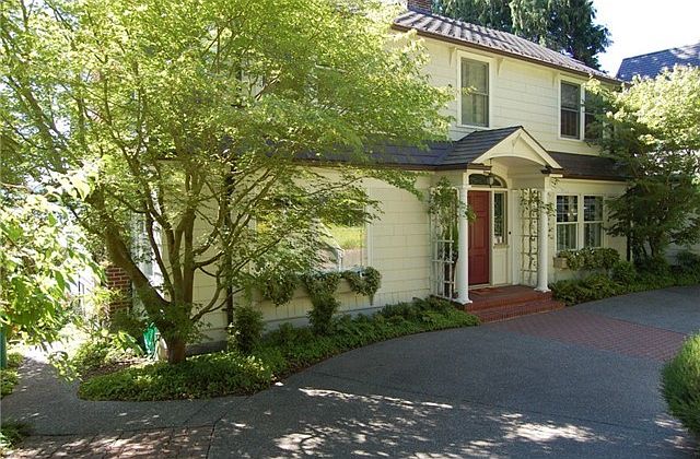 1st image of 2053 E Bay Dr NE