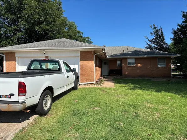 101 Burton Pl, Edmond, OK 73013
