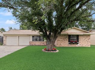 1621 Lee St, Kaufman, TX 75142