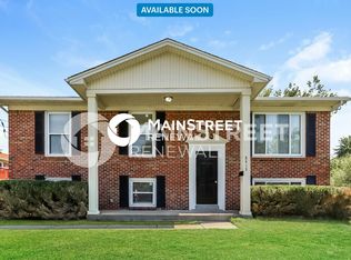 8413 Smithton Rd, Louisville, KY 40219