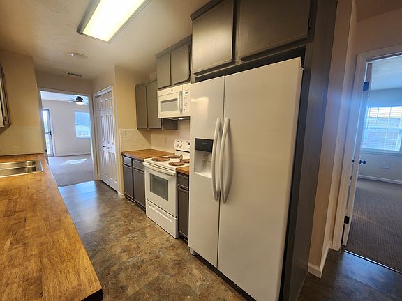 2nd image of 2618 Oak Meadow Pl
