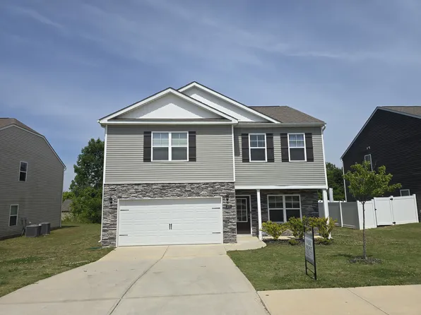 2075 Tournament Dr, Chattanooga, TN 37421
