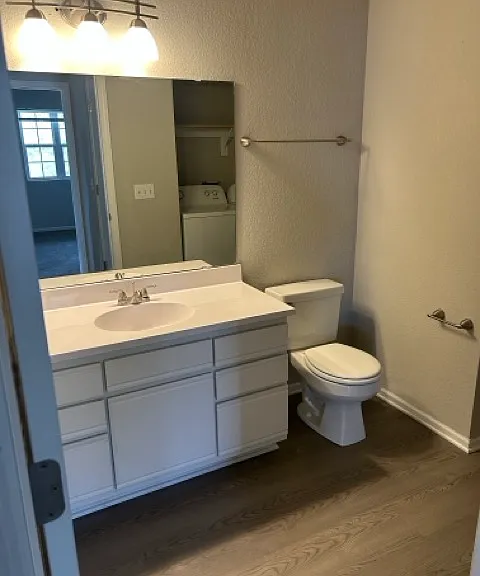 Falls Parc Apartments — Photo 2
