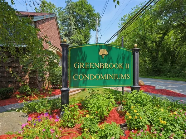 31 Greenbrook Dr Unit 31, Stoughton, MA 02072