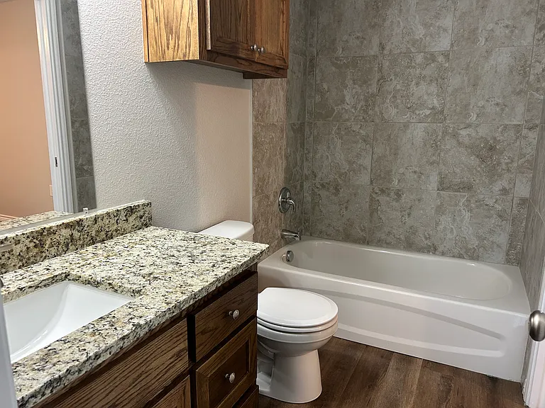 2618 Leroy Ln #B — Photo 10