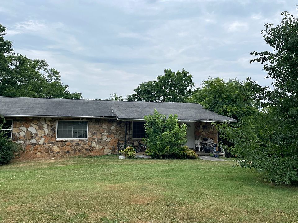 1st image of 5015 Spring Valley Dr