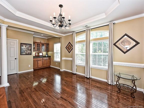 3rd image of 9315 Lenox Pointe Dr #1017A