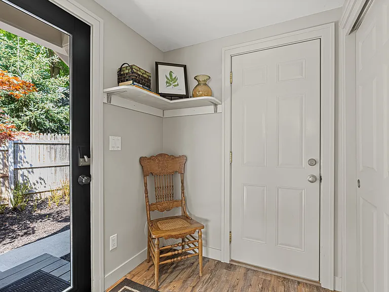 16 Park St #A — Photo 23