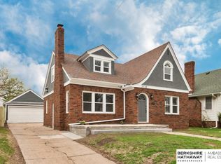 2720 N 50th St, Omaha, NE 68104