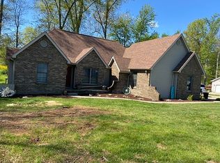 1113 W Golden Oaks Dr, Brazil, IN 47834