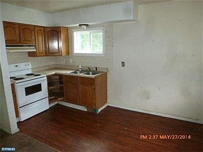3rd image of 5 Sutton Ln