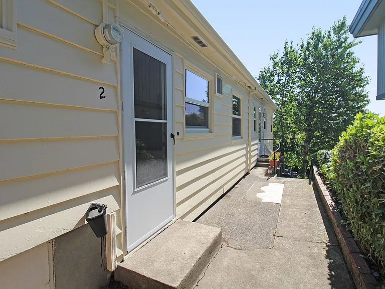 3507 SW 11th Ave — Photo 16