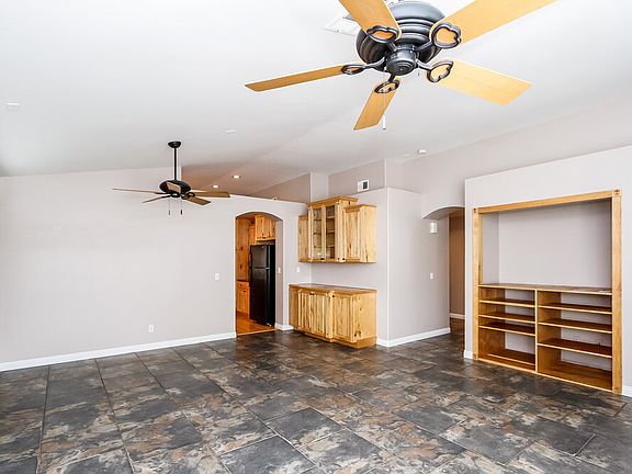 4th image of 4557 Gonzales Dr