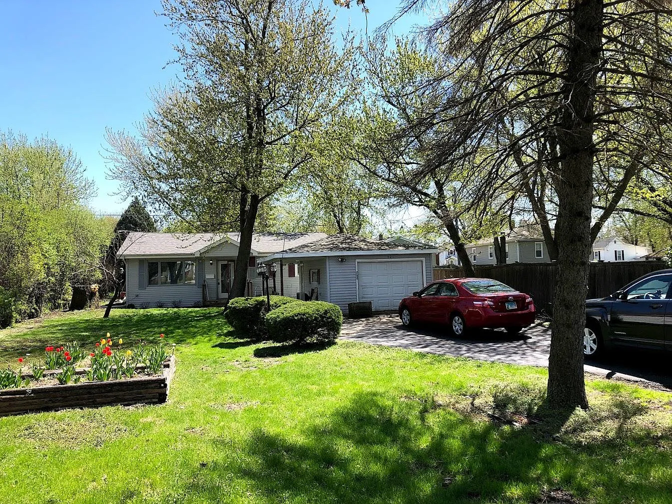 122 N Hamilton St photo 1