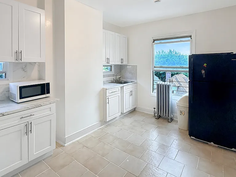 MASSIVE KITCHEN