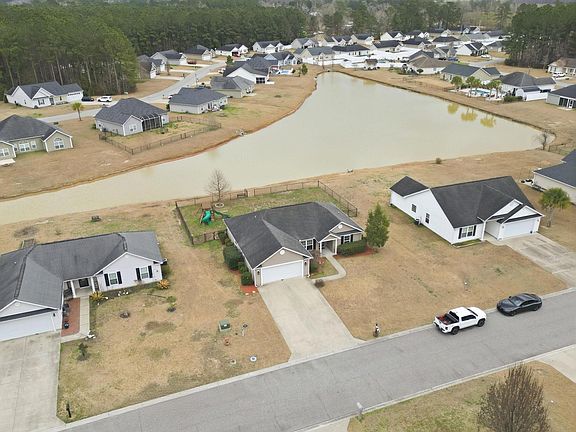 5th image of 238 MacArthur Dr.