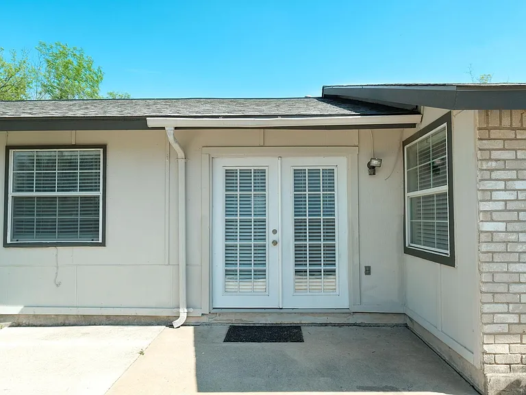 1745 Cricket Hollow Dr — Photo 21