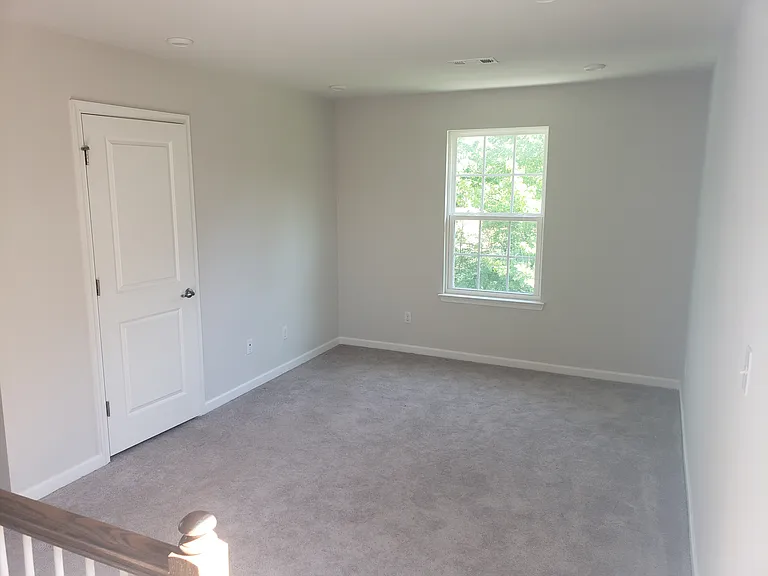 912 Fancher Ln — Photo 7