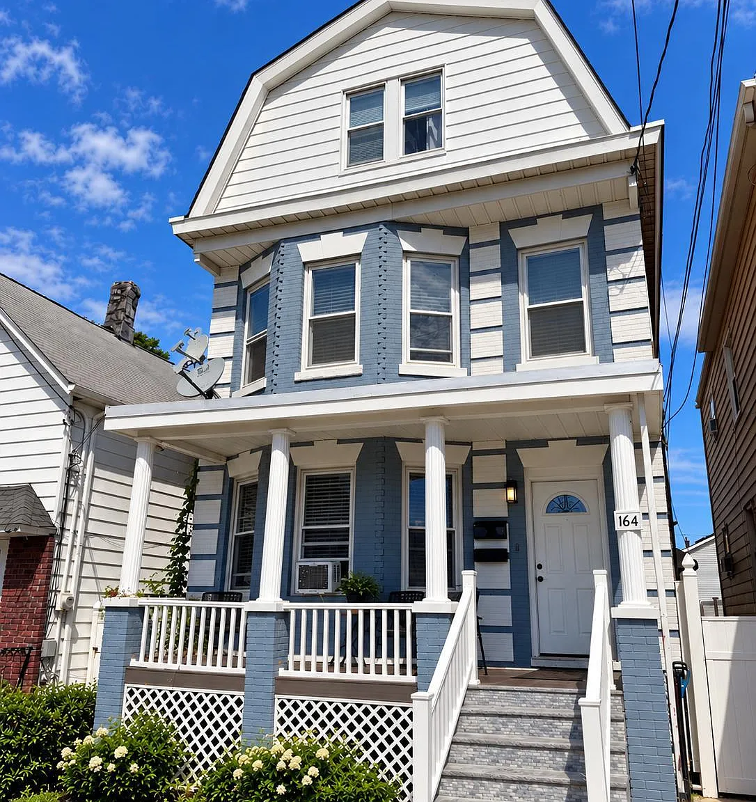 3 bed, 1.0 bath, $2,500 — Photo 2