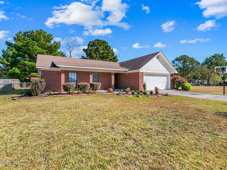 702 Wayne Dr, Canton, MS 39046 | Zillow