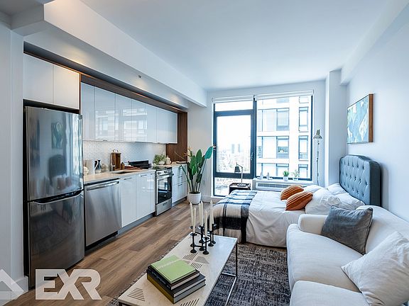 3rd image of 228 E 135th St #2214
