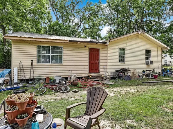 4214 Old Louisville Rd, Garden City, GA 31408