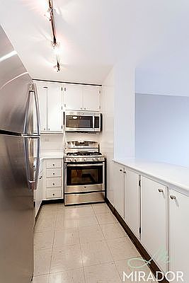 4th image of 330 E 39th St APT 34E