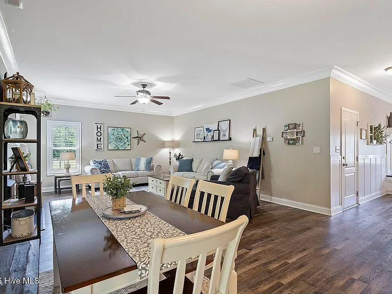 213 Willas Ct — Photo 30