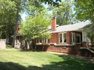 805 Summit Dr, Greenville, SC 29609