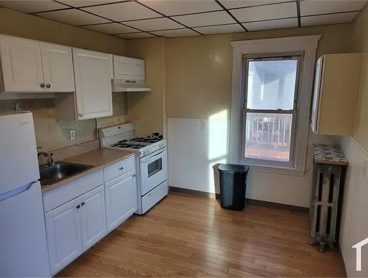 551 Beach St #A — Photo 6